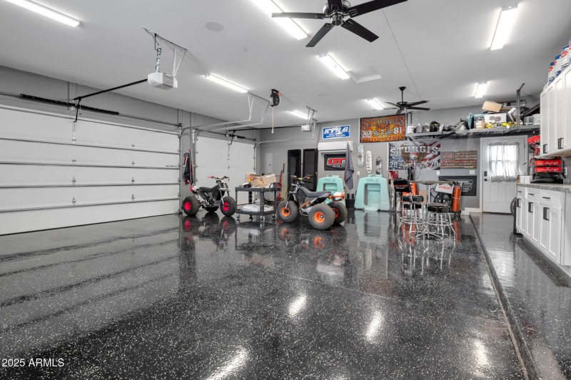 36-web-or-mls-19707 E Happy Rd-36