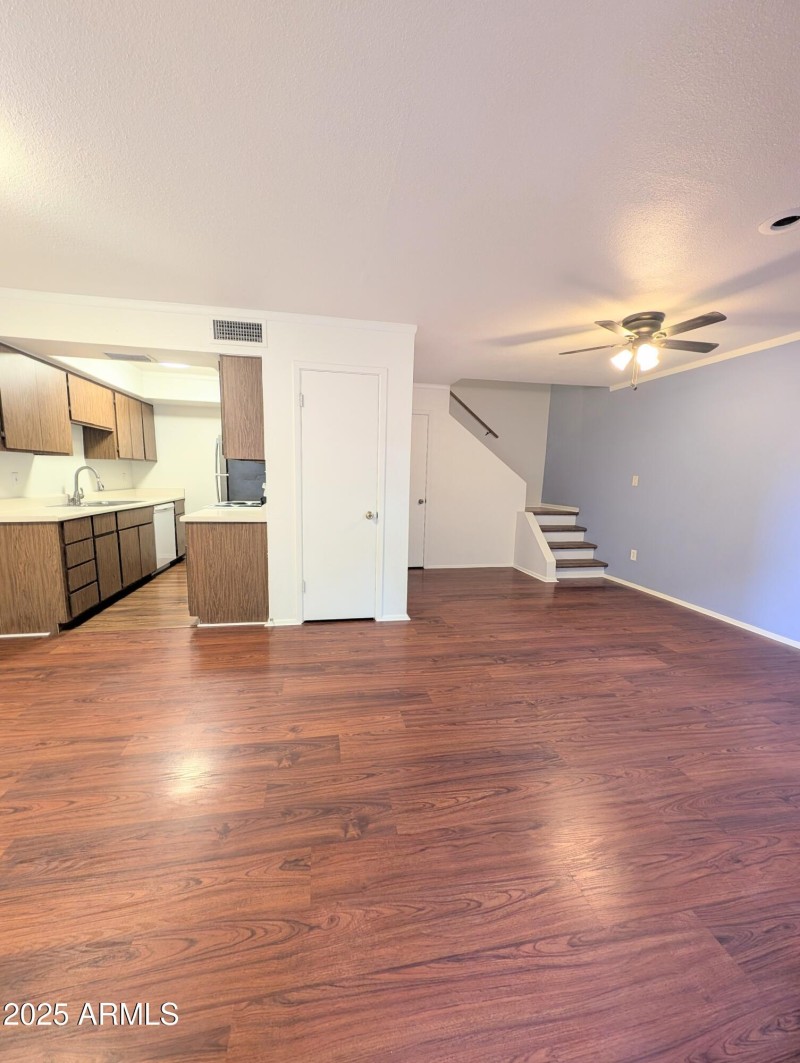 Palomino living rm