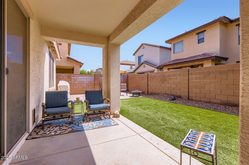 3323 E. Oakland St - Web Quality - 028 -