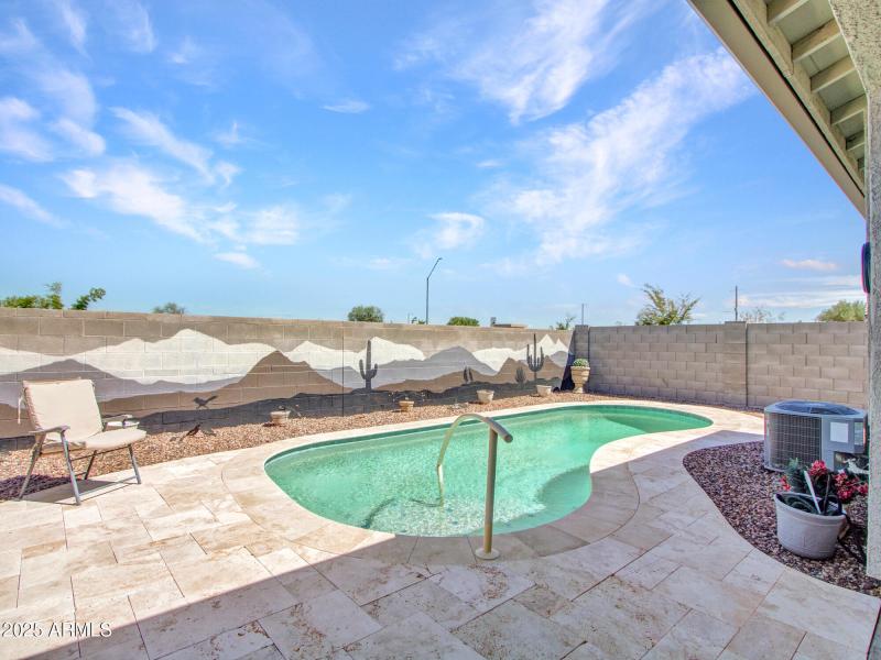 12-Backyard-pool-(2)