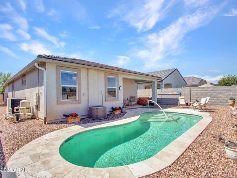 12-Backyard-pool-(4)