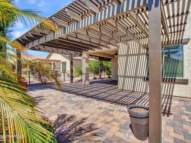 12-Backyard-(7)