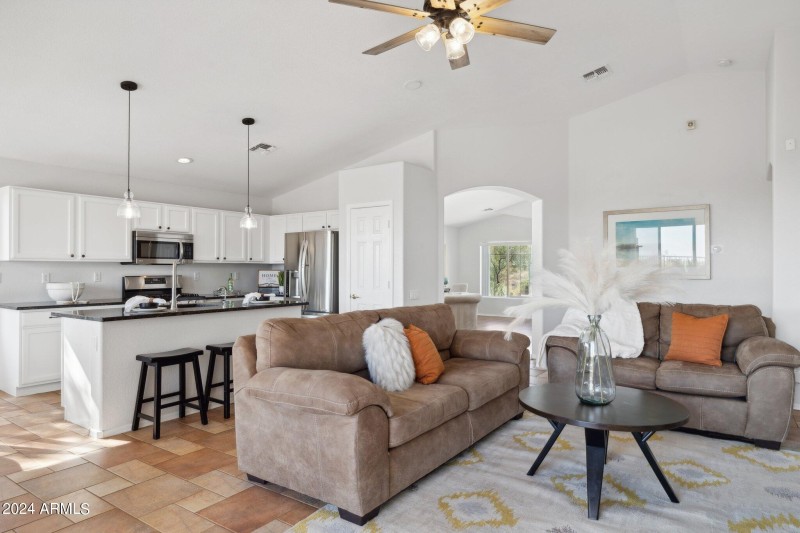 10-web-or-mls-10109-e-trailhead-ct