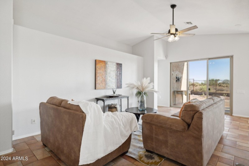 9-web-or-mls-10109-e-trailhead-ct