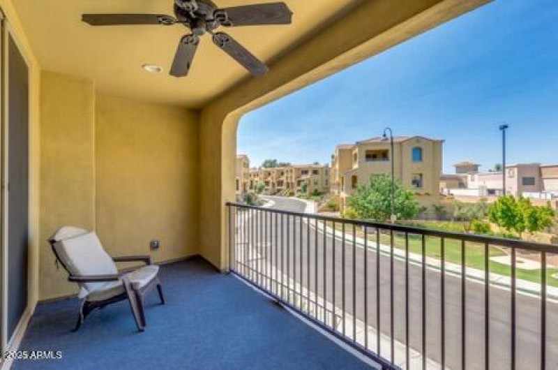 2 Floor Patio
