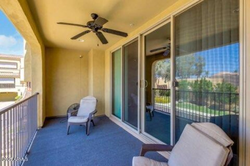 2 Floor Patio