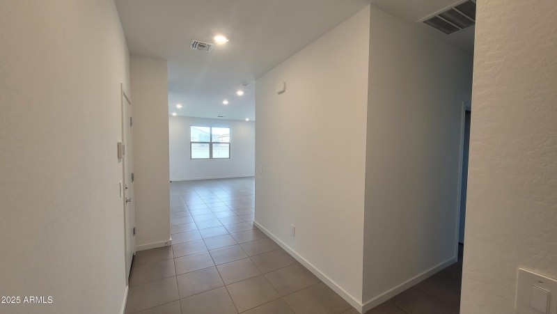 09b572f7-381d-4934-8c6b-ba08a38e0251