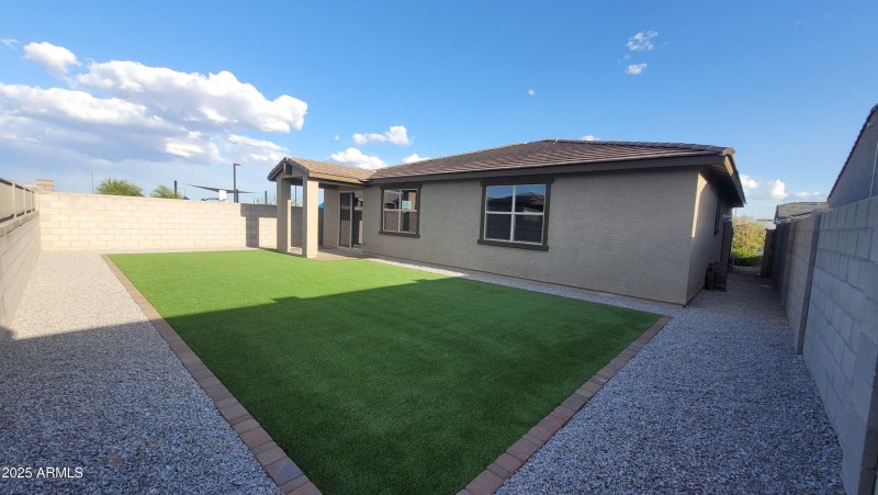 a2c1322c-5b61-42ec-91a1-c0184f62303b