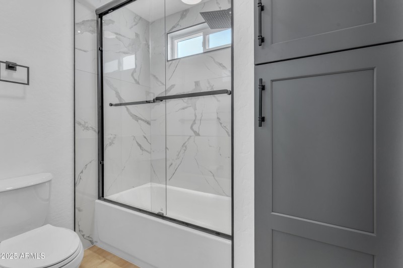 Primary Ensuite Bath Shower/Tub