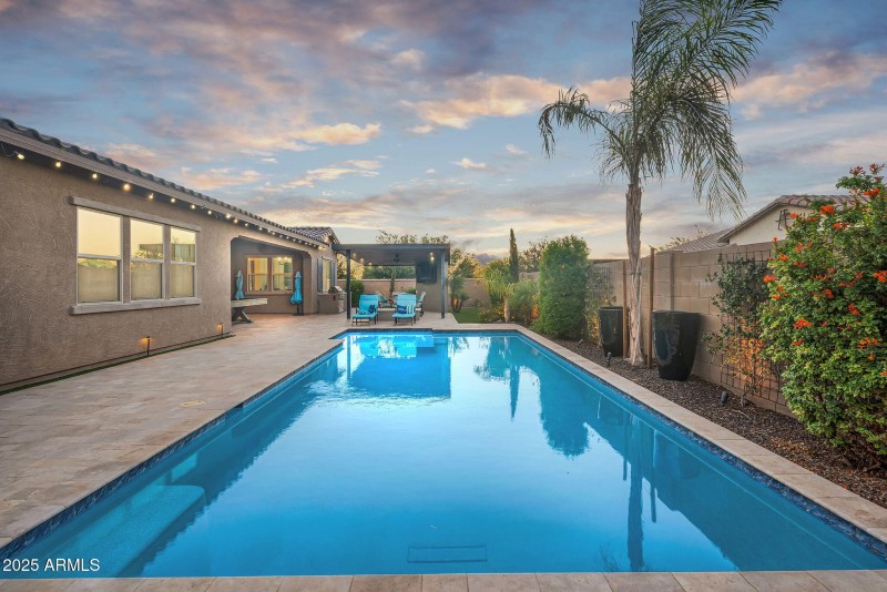 8.5 FT DEEP POOL