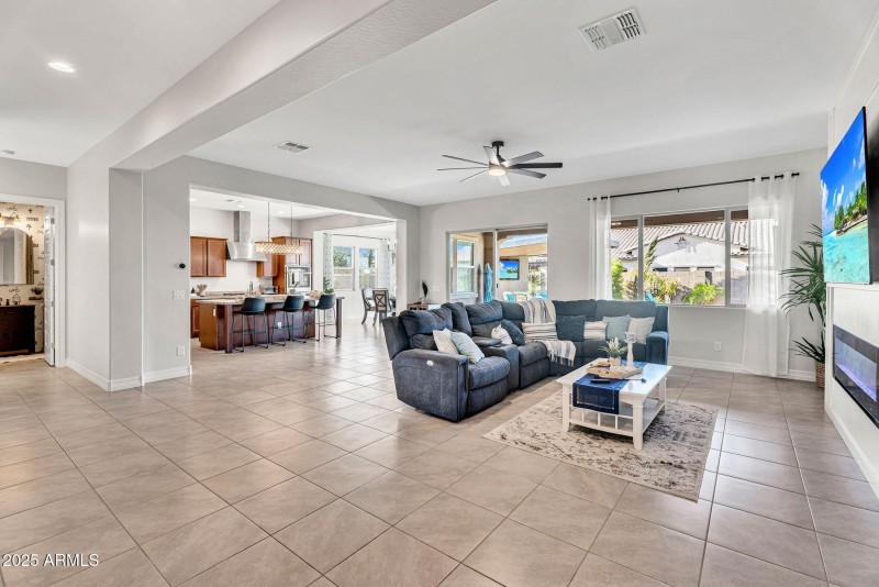 OPEN CONCEPT