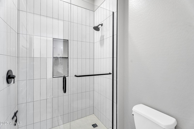 SECONDARY BATHROOM