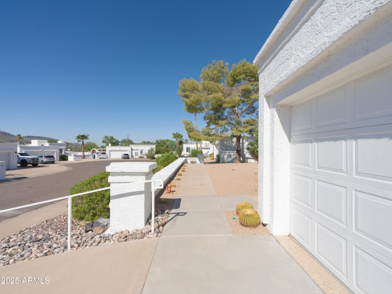 1216 E Winged Foot-2