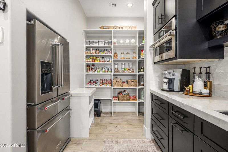 Butlers Pantry/Secondary Cooking Space