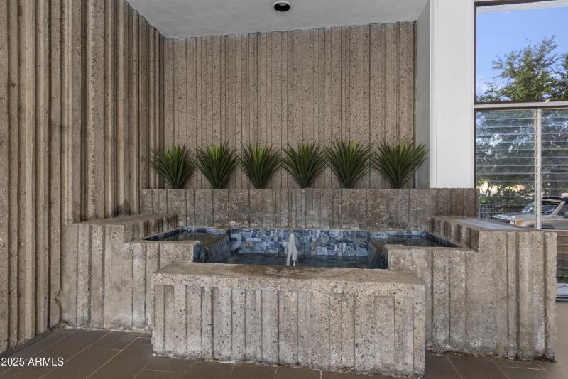 08 Lobby Water Feature
