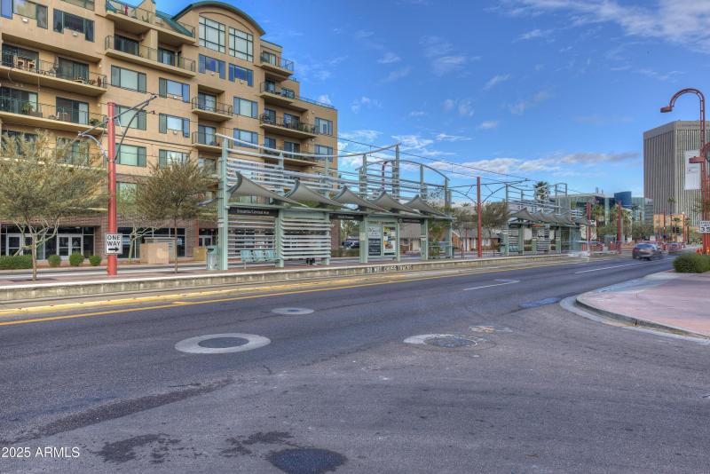 29 Steps from Light Rail