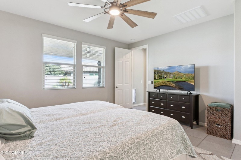 16-web-or-mls-19081-n-jameson-dr