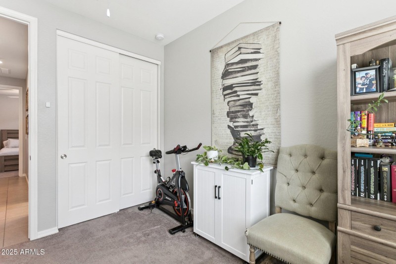 25-web-or-mls-19081-n-jameson-dr