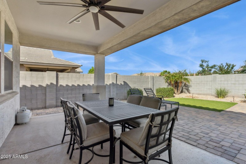 28-web-or-mls-19081-n-jameson-dr