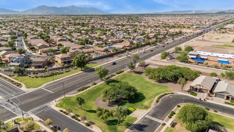 37-web-or-mls-19081-n-jameson-dr