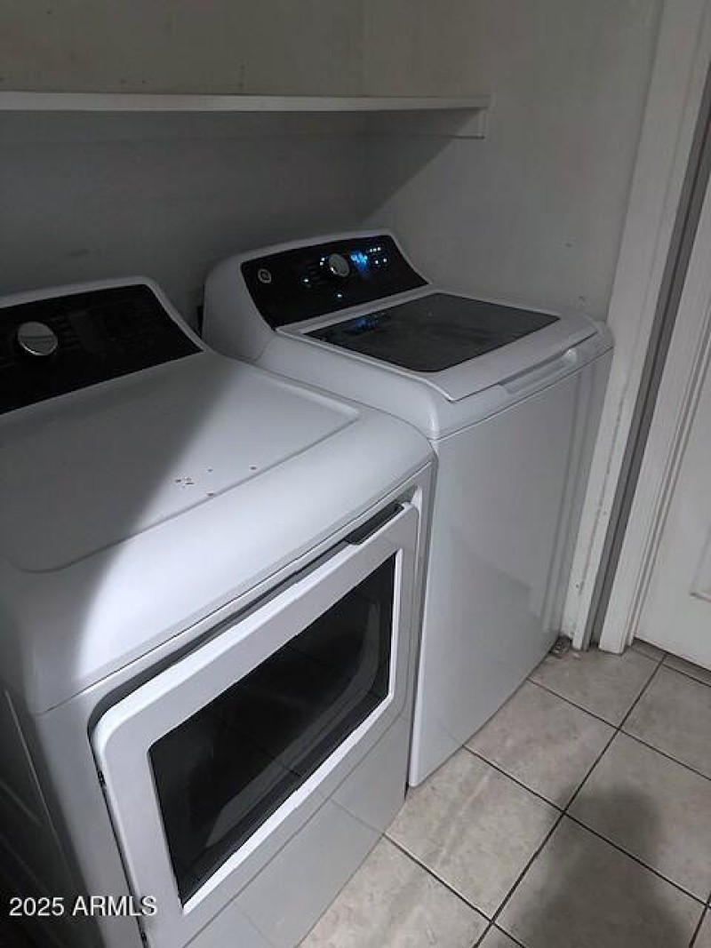 INSIDE LAUNDRY