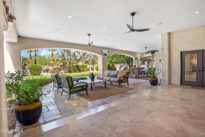 Outdoor Kitchen