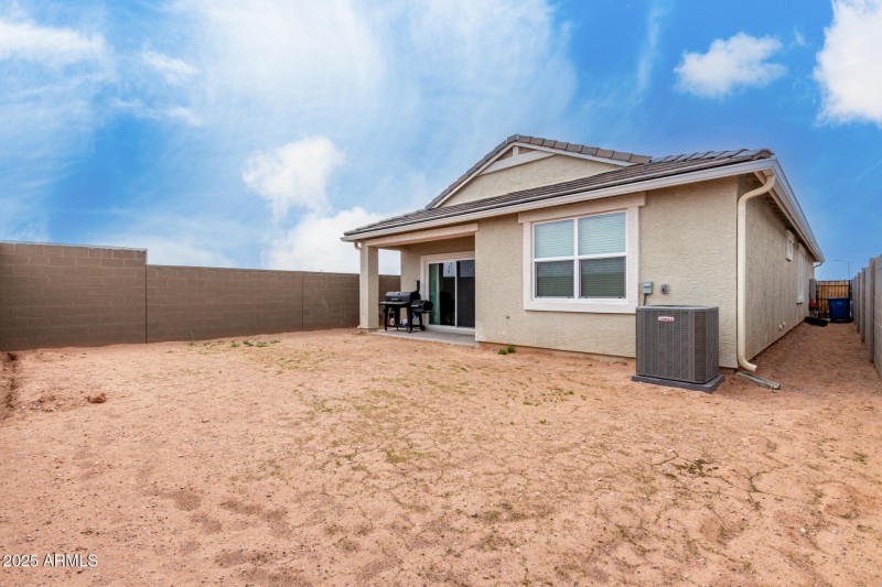 33 Saguaro