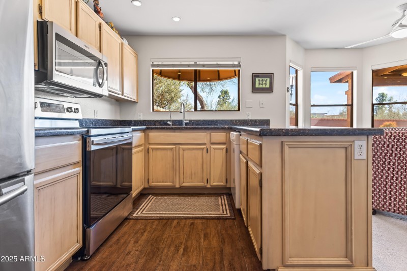 KITCHEN DETAIL