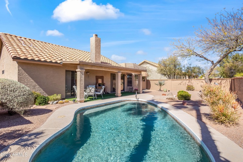 POOL- BACKYARD (VIEW II)