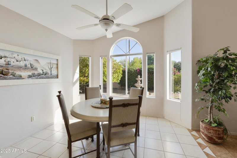 Kitchen eating area