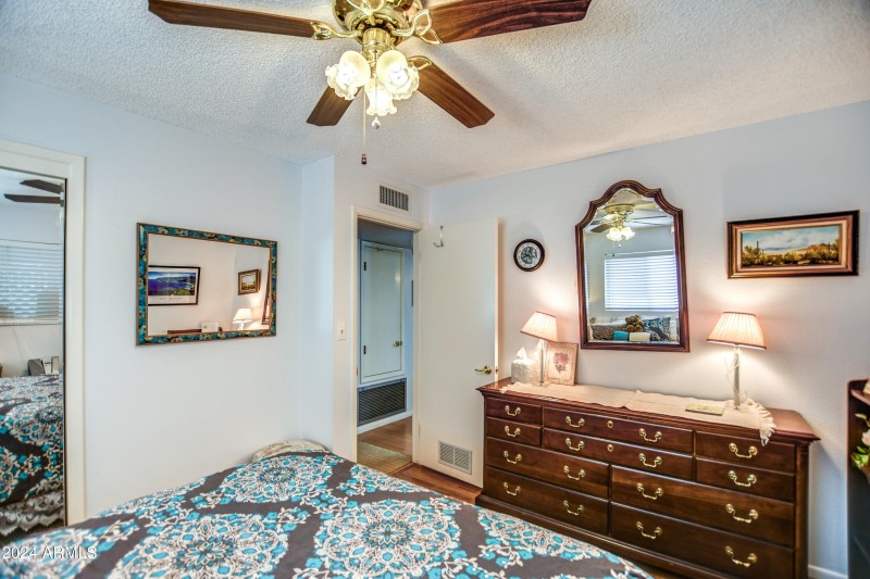 Bed 2, 2