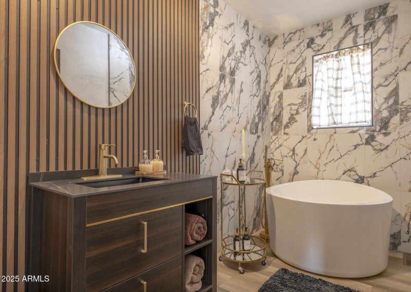 277thGuestbathtub