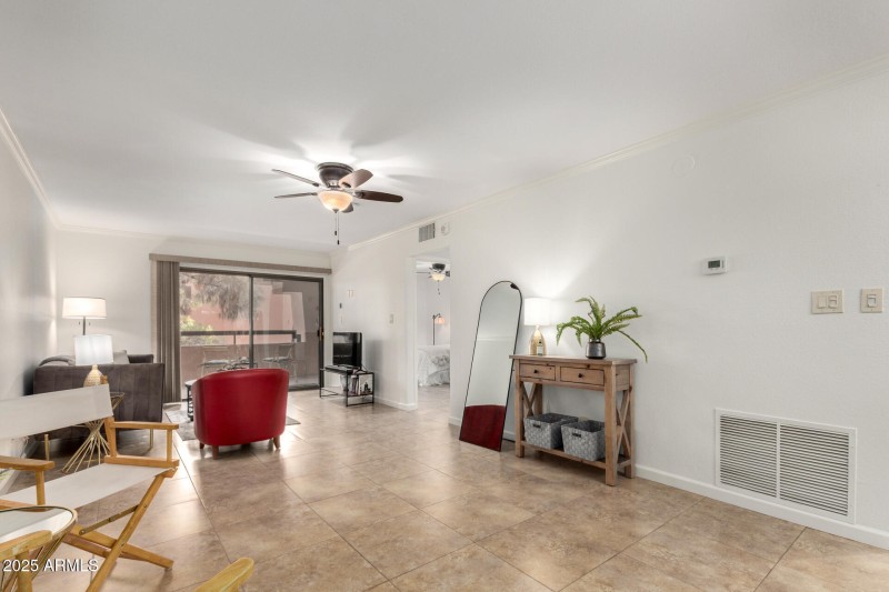 03 - Paradise Village