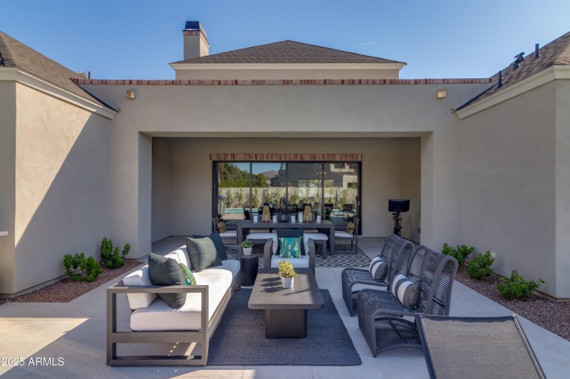 10 W Frier Dr (55).jpg-FULL