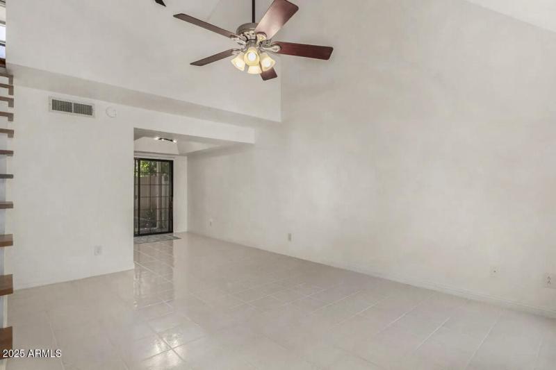 House (9)
