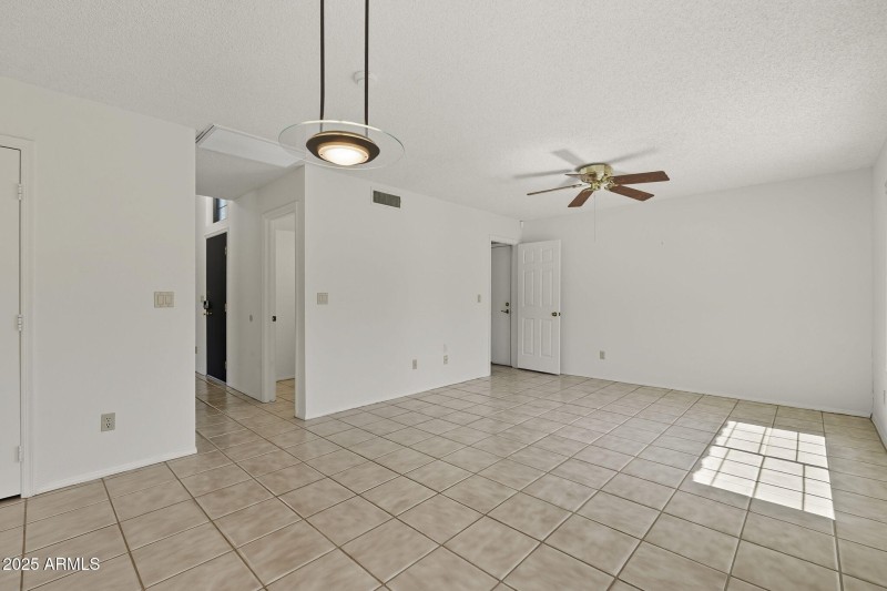 24-web-or-mls-58th Way-13