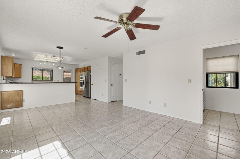 25-web-or-mls-58th Way-14