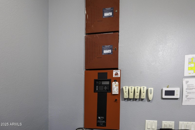 Front Office 4