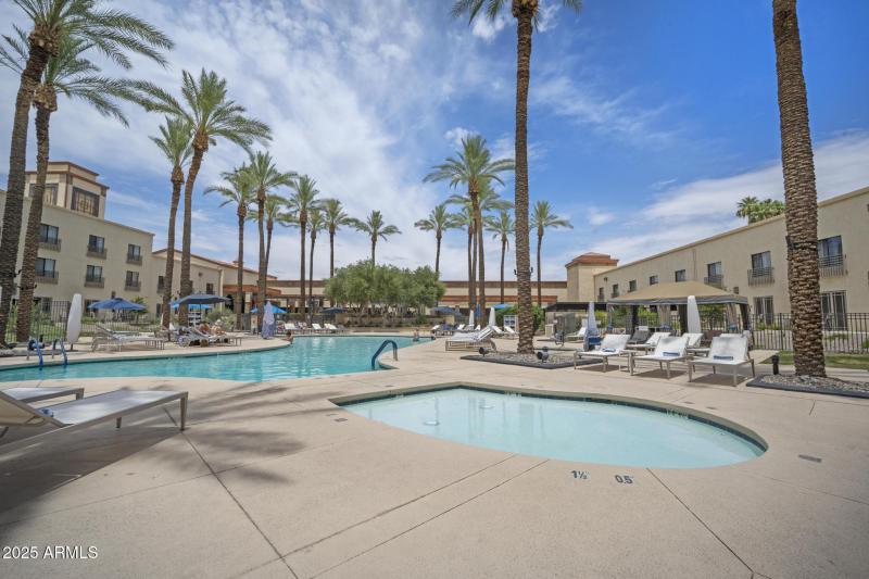 Resort Pool & Spa