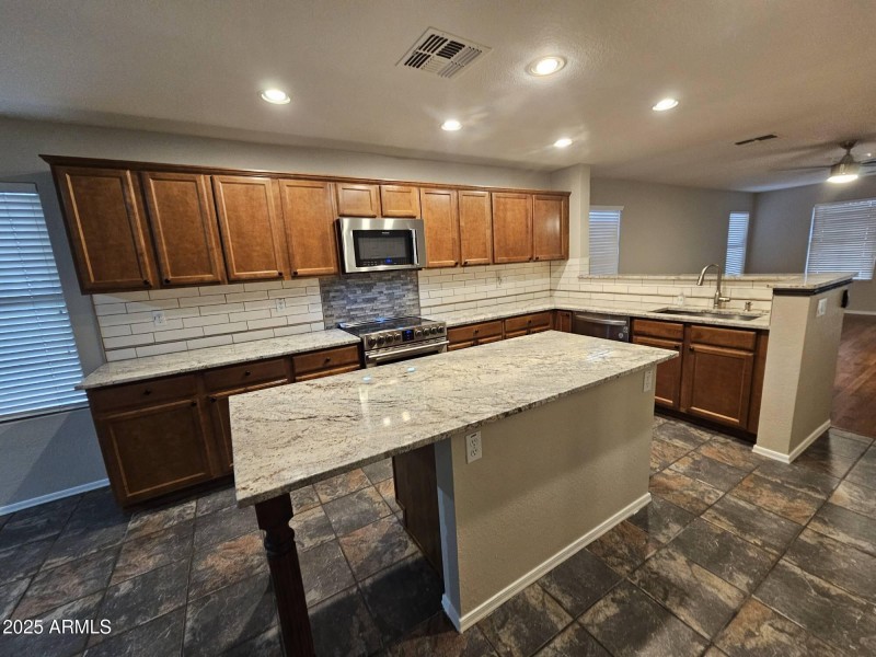 237f80a988714590ac7a8ce1bb28c7fe