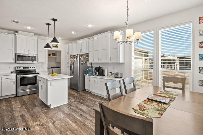 1054 Crenshaw AVE 200