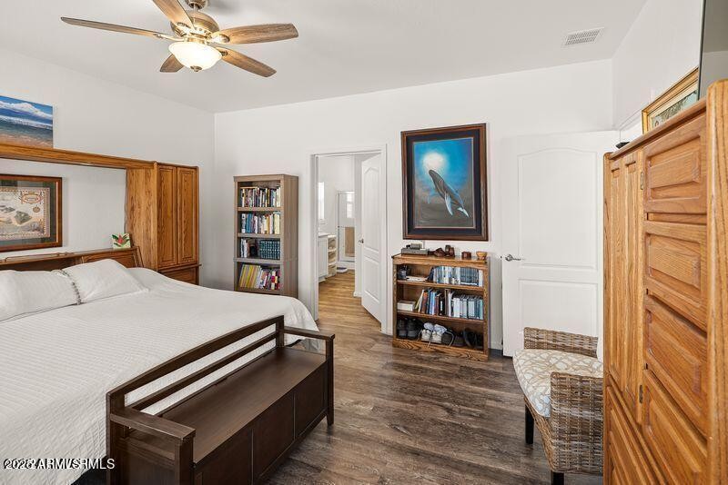 1054 Crenshaw AVE 200