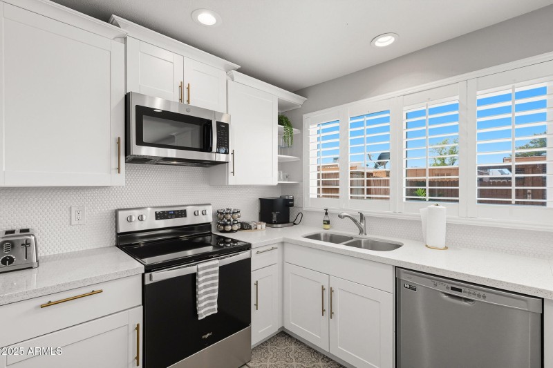 7-web-or-mls-Granite-7