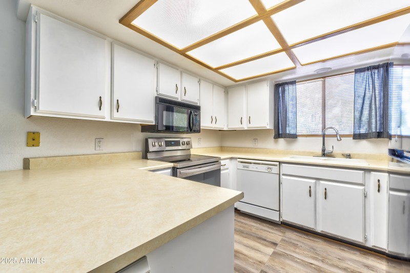 Tonto Way Interior - 10