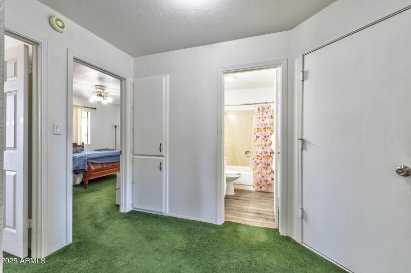 Tonto Way Interior - 15