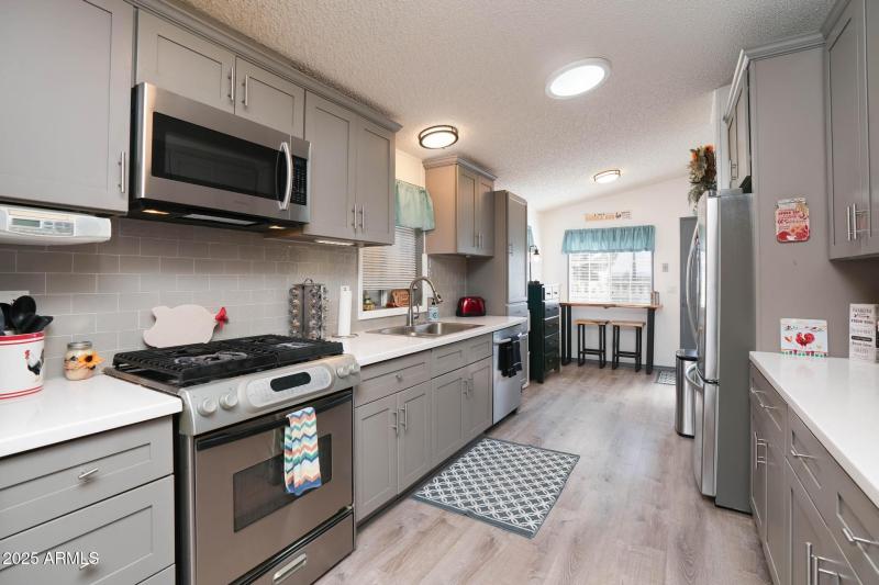 Kitchen 2jpg