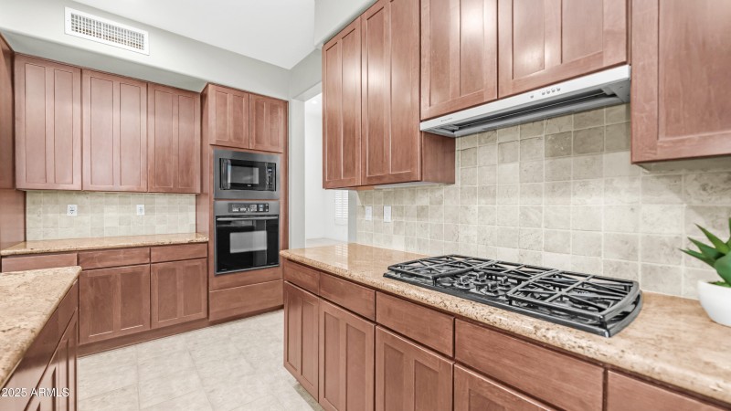 1951 W Bartlett Ct (14)