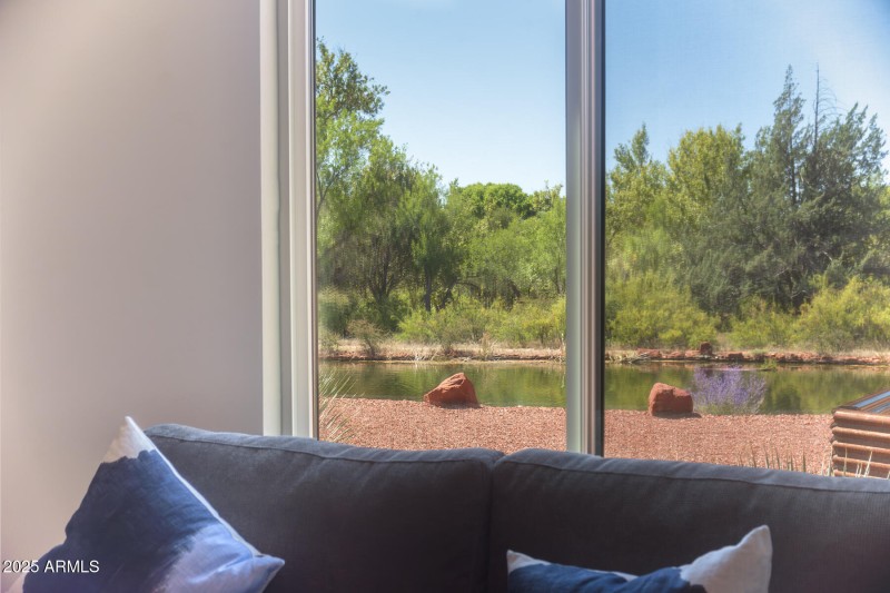 7 GUEST 2 POND VIEW
