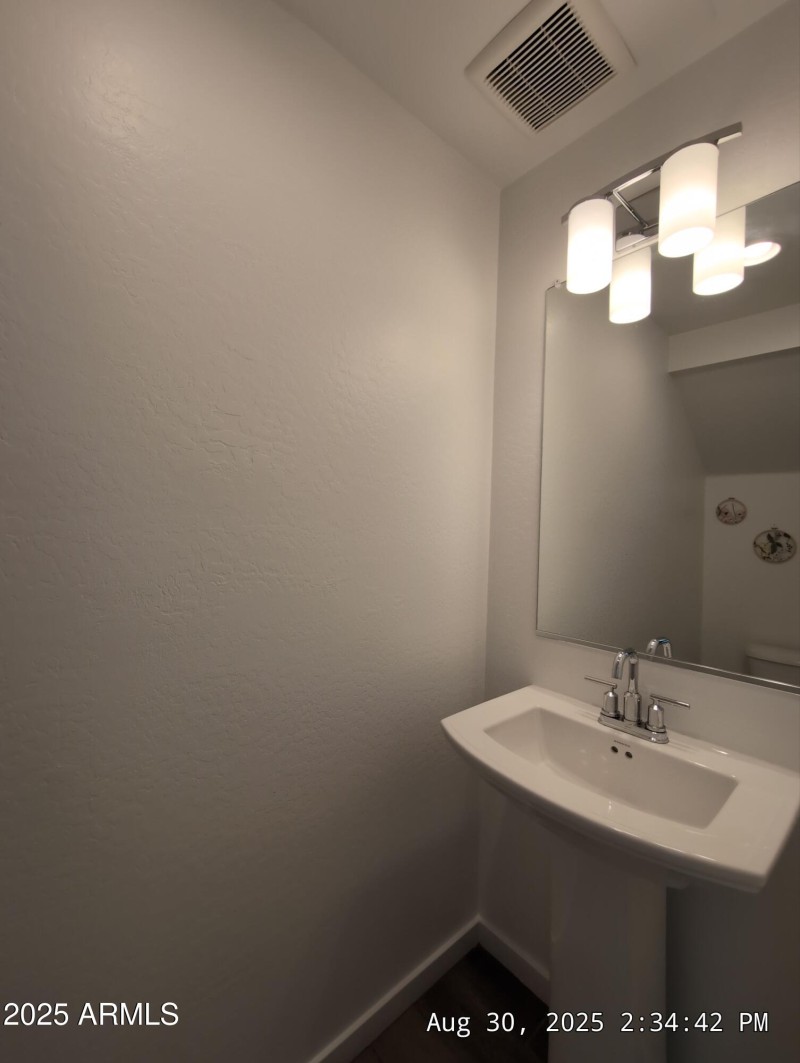 18-Aug 30 2025 04_34pm-A98R