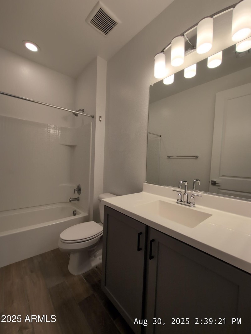 36-Aug 30 2025 04_39pm-XYHP